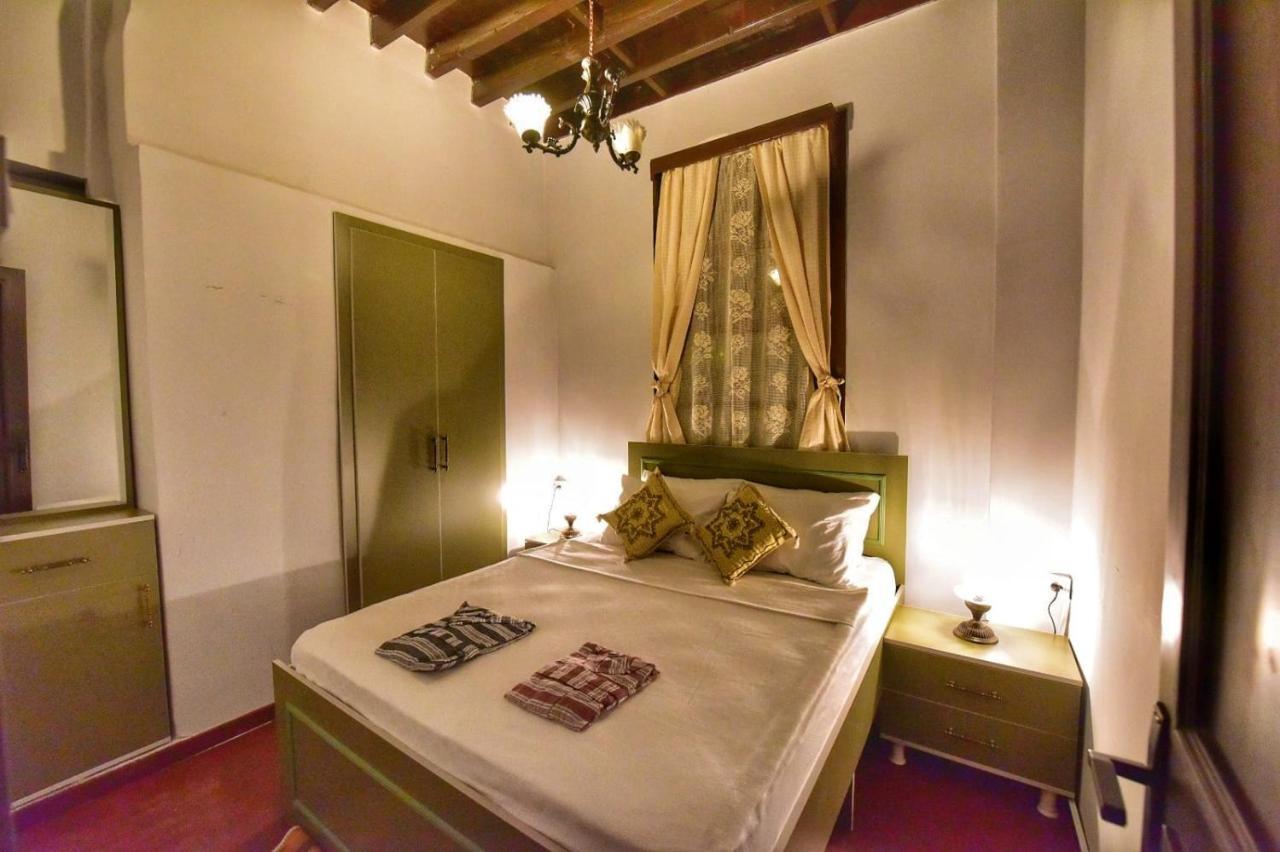 אנטליה Lords Hostel & Pub מראה חיצוני תמונה