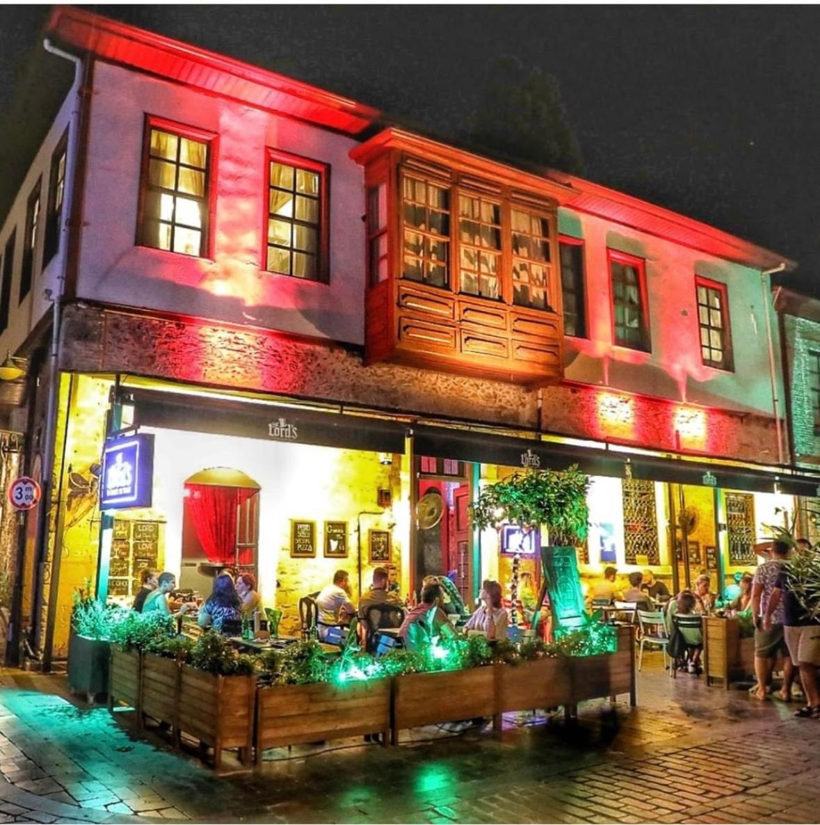 אנטליה Lords Hostel & Pub מראה חיצוני תמונה