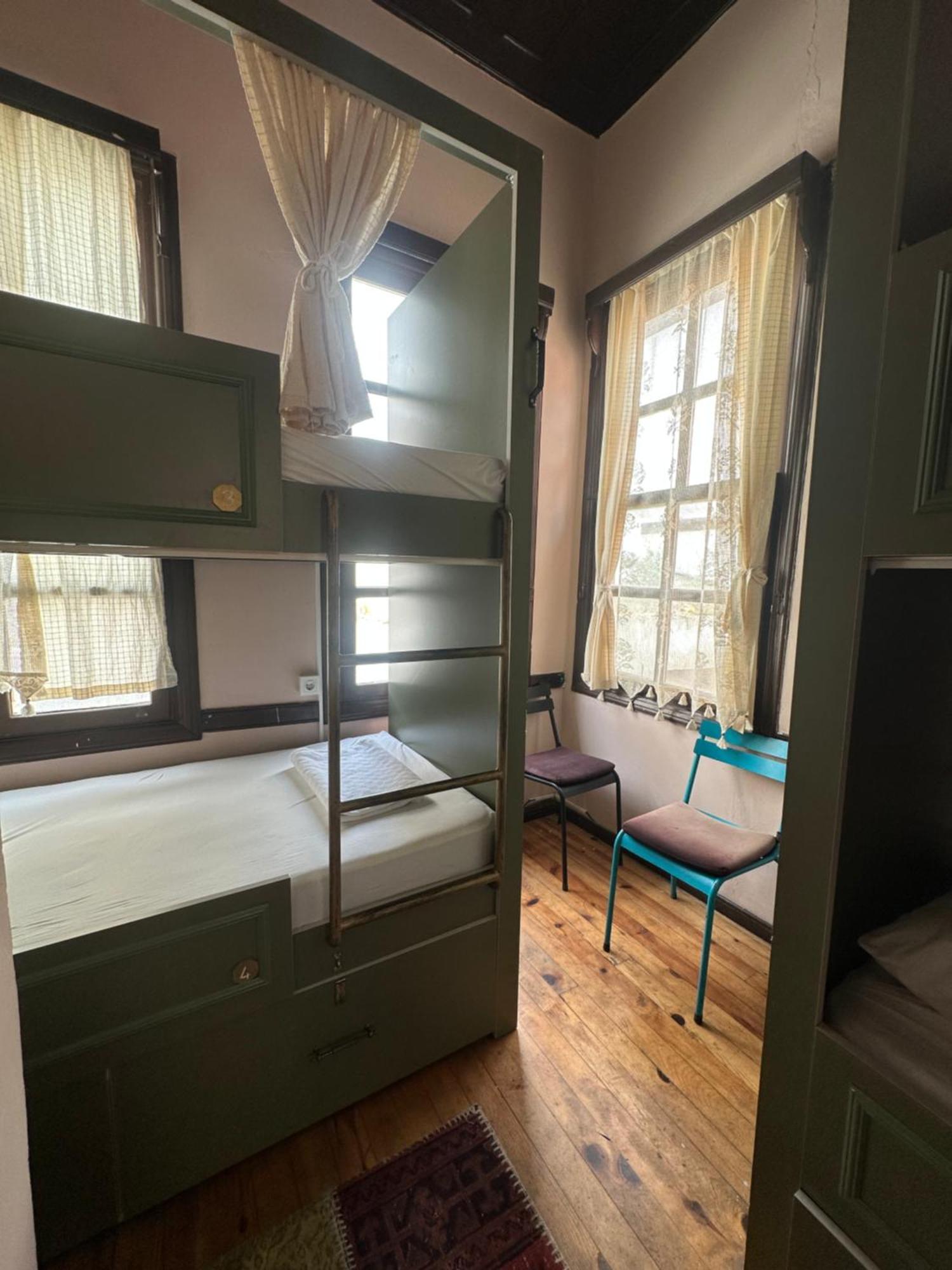 אנטליה Lords Hostel & Pub מראה חיצוני תמונה