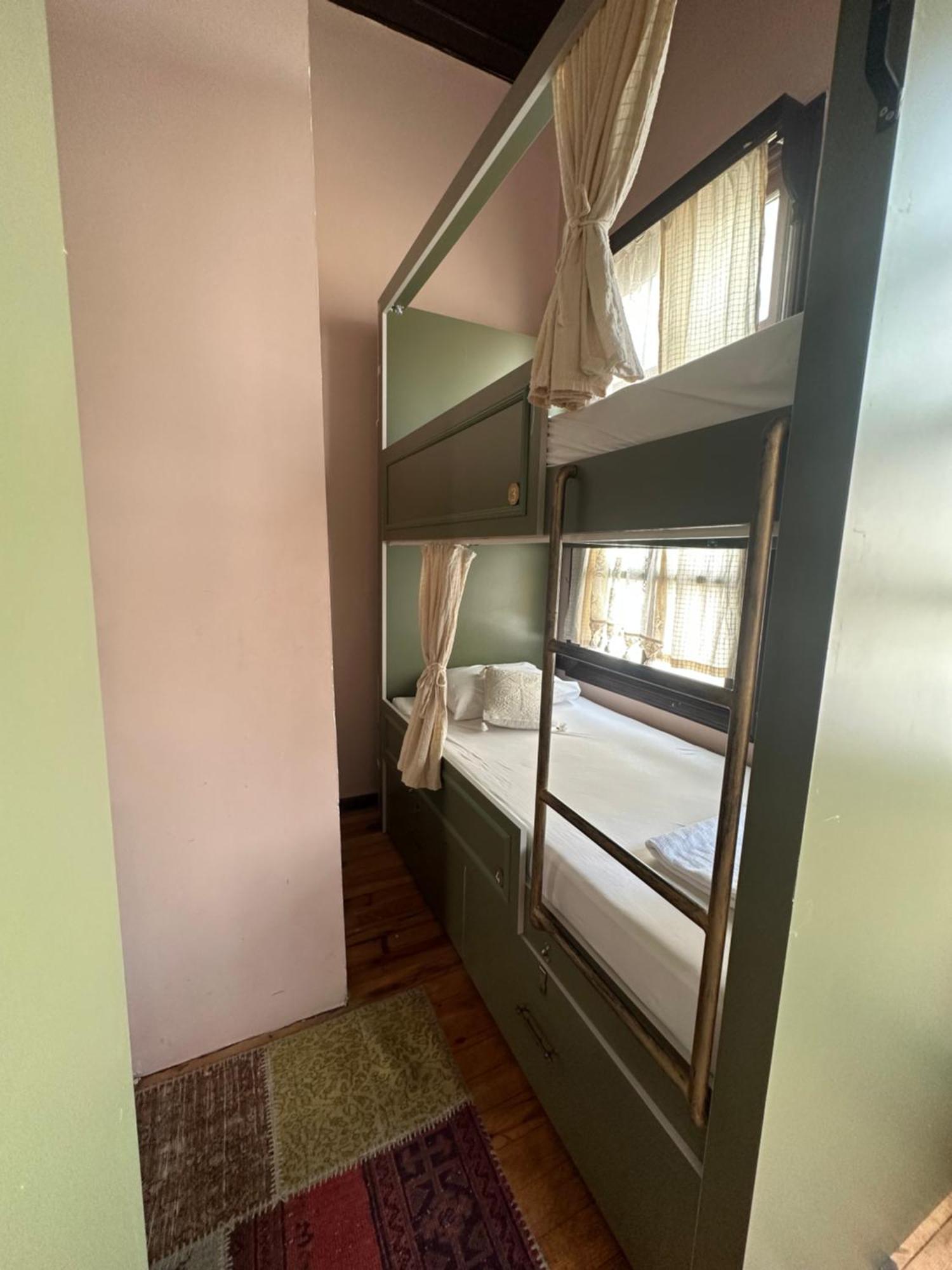אנטליה Lords Hostel & Pub מראה חיצוני תמונה